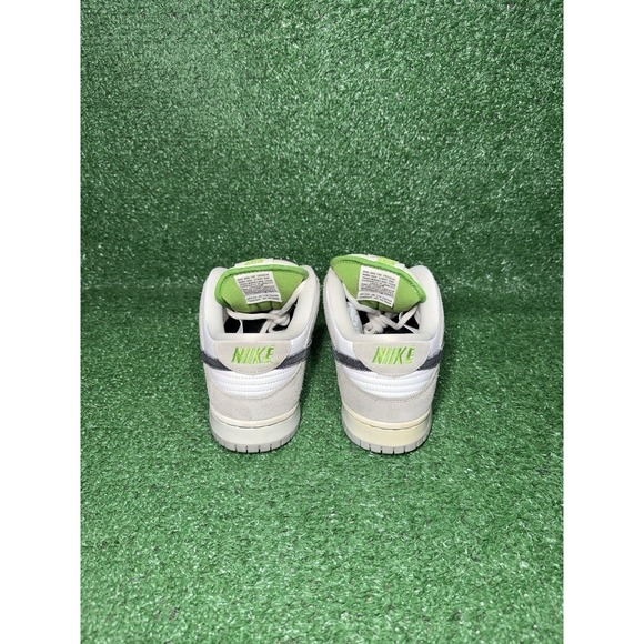 Nike SB Dunk Low Chlorophyll Men Size 10 Grey Green Black Skate Shoes BQ6817-011